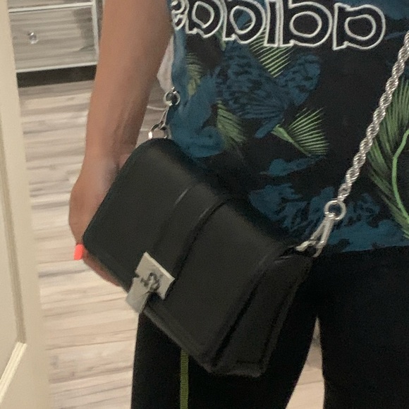 Michael Kors Chain Crossbody - Picture 5 of 5